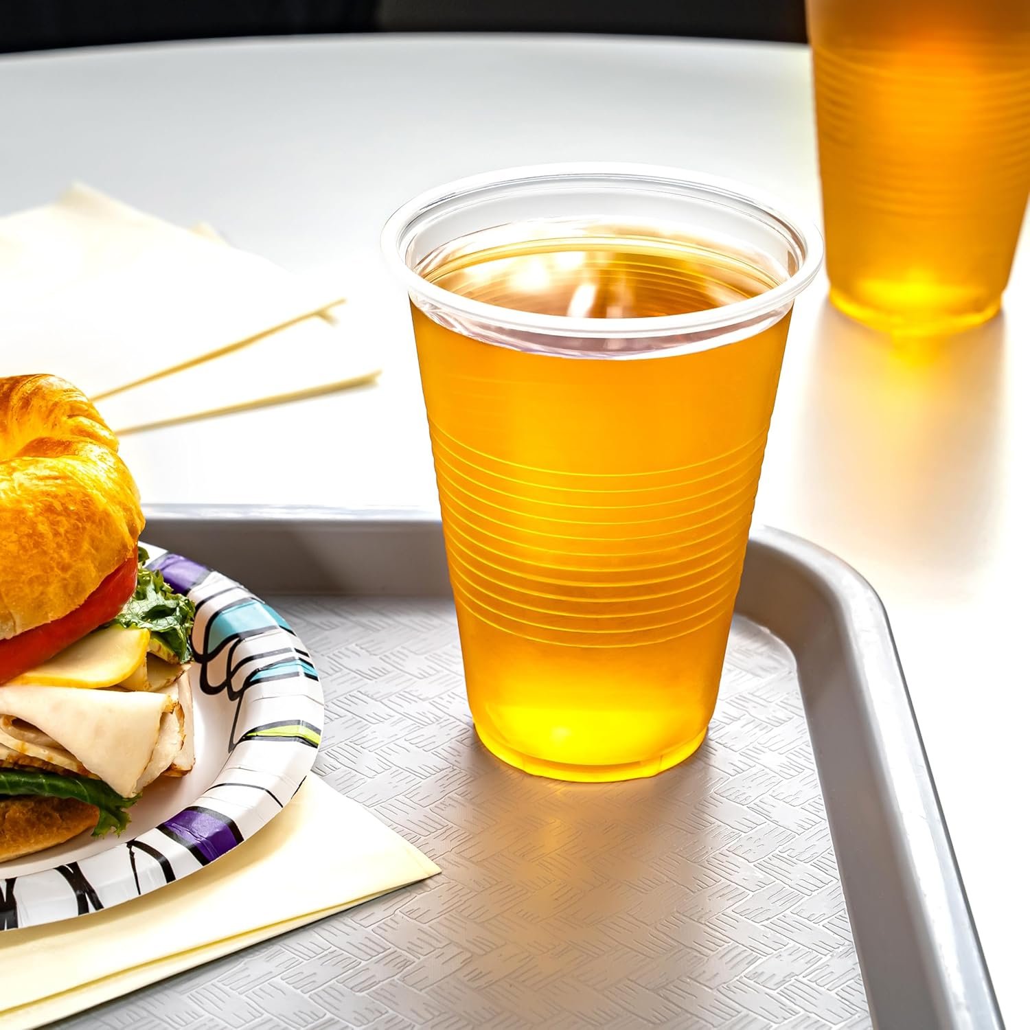 Amazon Basics Disposable Clear Plastic Cups, 16oz, 50 Count - Image 6